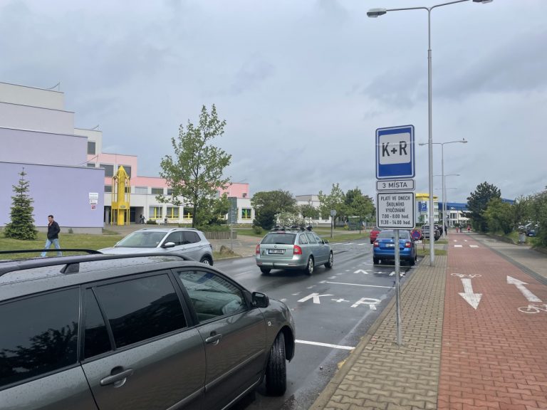 Bezpečnost chodců omezuje požadavek na plynulost provozu